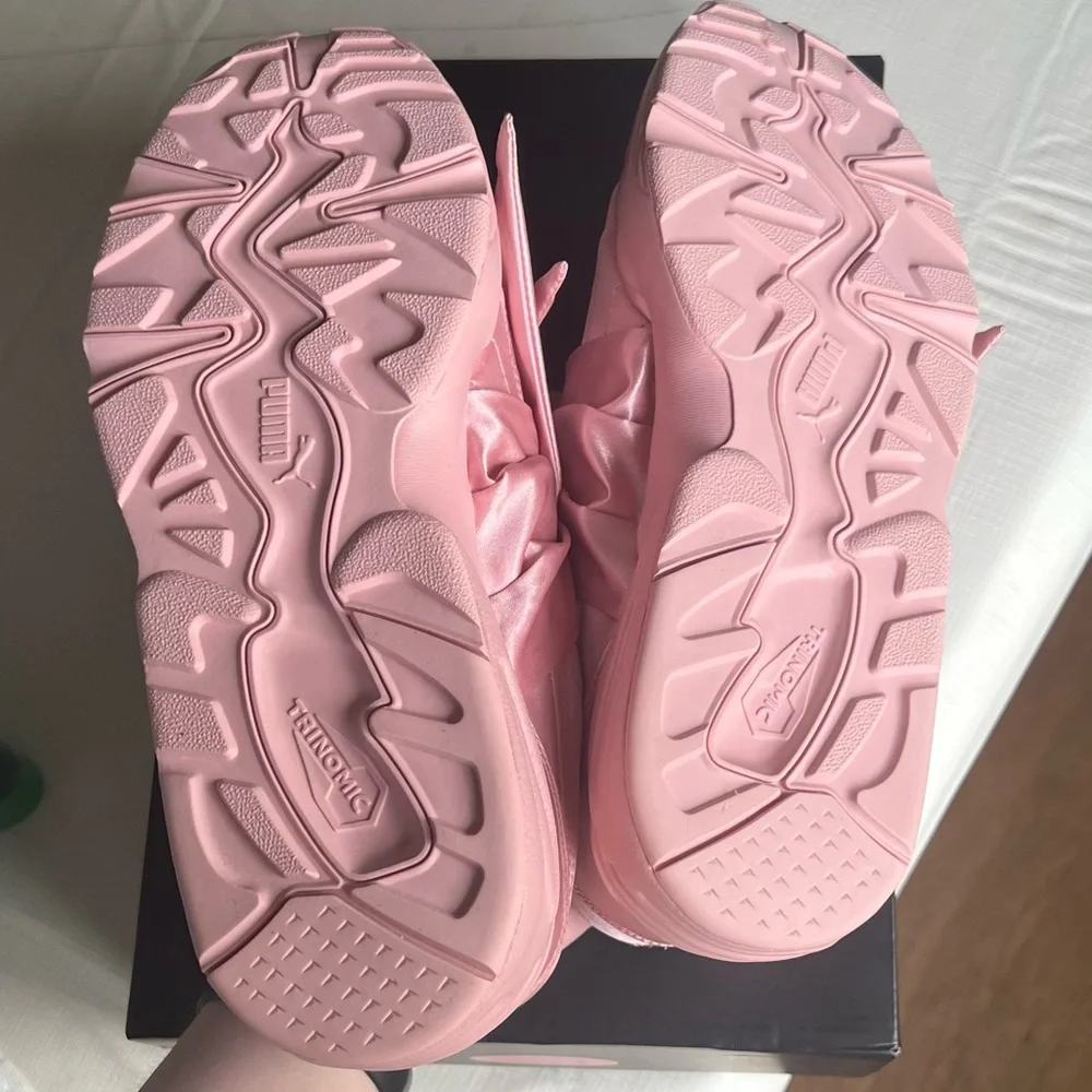 Puma x Fenty by Rihanna Pink Bow Shoes Size 8.5 - Picture 8 of 13